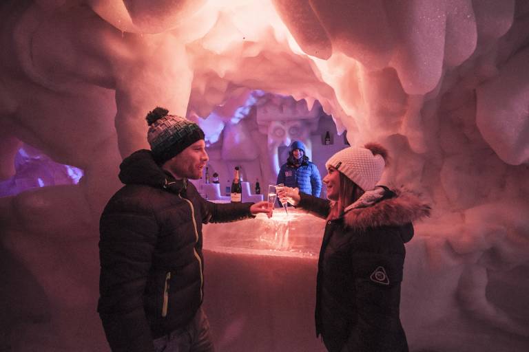 Dining in an igloo. image2