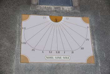 image Sundial of St Martin + services/activities/1097/9256426