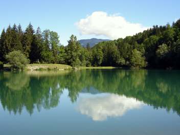 image Plan d'eau de pêche de La Motte-en-Bauges + services/activities/4940/5763686