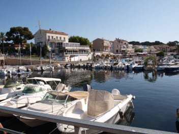 image Old Port of Les Lecques + services/activities/9119/3091802