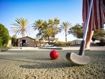 image Discovery of mini golf + services/events/10012/9538690