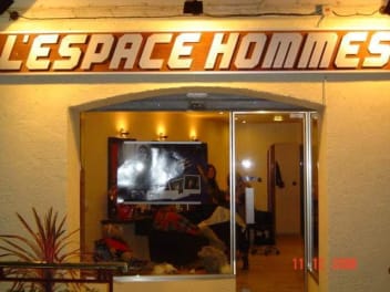 image Espace Hommes + services/shops_and_services/9452/8434585