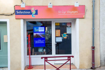 image Saint Cyr Voyages + services/shops_and_services/9467/15209376