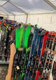 fair of skis