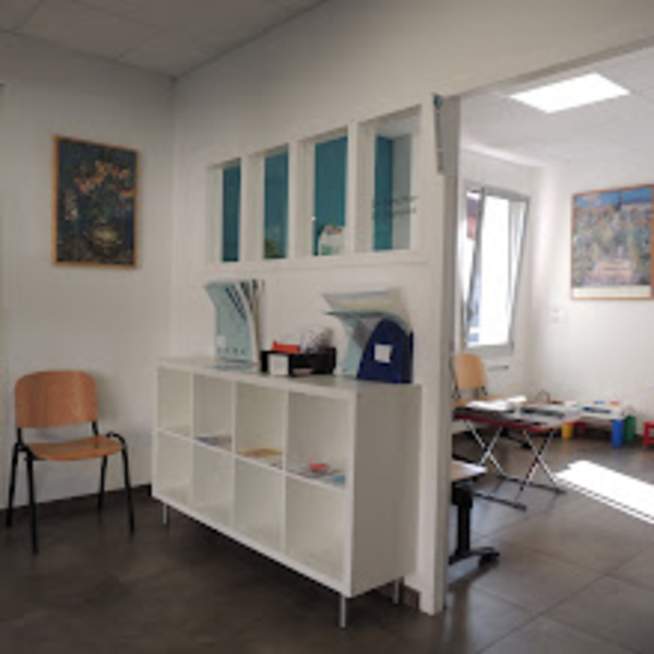 Medical practice : Dr. Dugravot, Dr. Gasquet, Dr. Forestier, and Dr. Risler-Testard