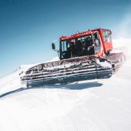An introduction to the job of a snow groomer