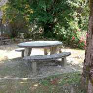 Table de pique-nique, La Bridoire