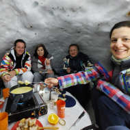 Soirée fondue en igloo