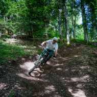Piste VTT descente - rouge - La sensible - Espace Ain Forestière