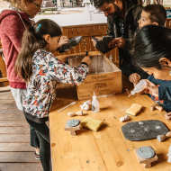 Atelier horloge sur ardoise
