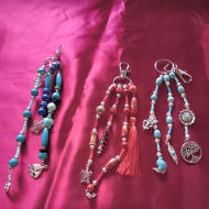 Creative workshop: Creating jewelry key-ring gifts