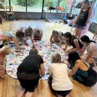 Ateliers créatifs adultes (voix, corps, dessins, collage, relaxation…)