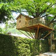 La cabane perchée du Camping des Cyclamens