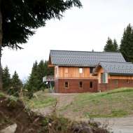 La Grande Léchère lake refuge