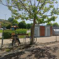 Toilettes publiques et eau potable, route de la Glière