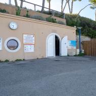 Toilettes publiques plage de la Madrague
