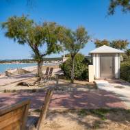 Toilettes publiques plage des Lecques 2