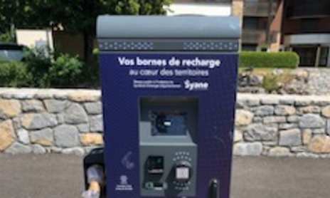 Electric Car Charging Stations - Le Clévieux