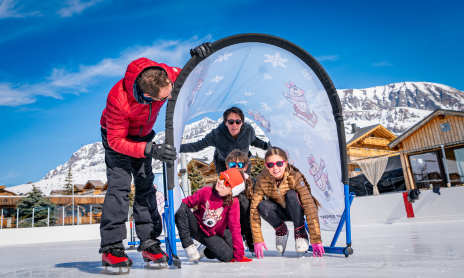 Activités sportives et de loisirs hiver - Famille