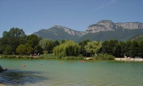 Plage du Plan d'eau de Challes-les-Eaux