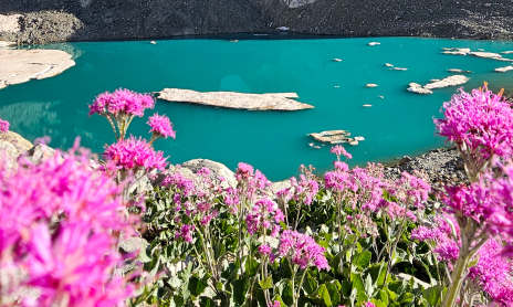 The lake and the Pavé refuge