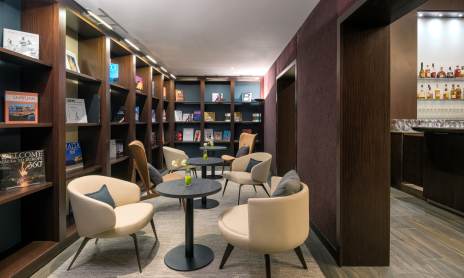 Cosmopolitan Bar