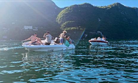MF Boat: Birthdays, work outings, groups