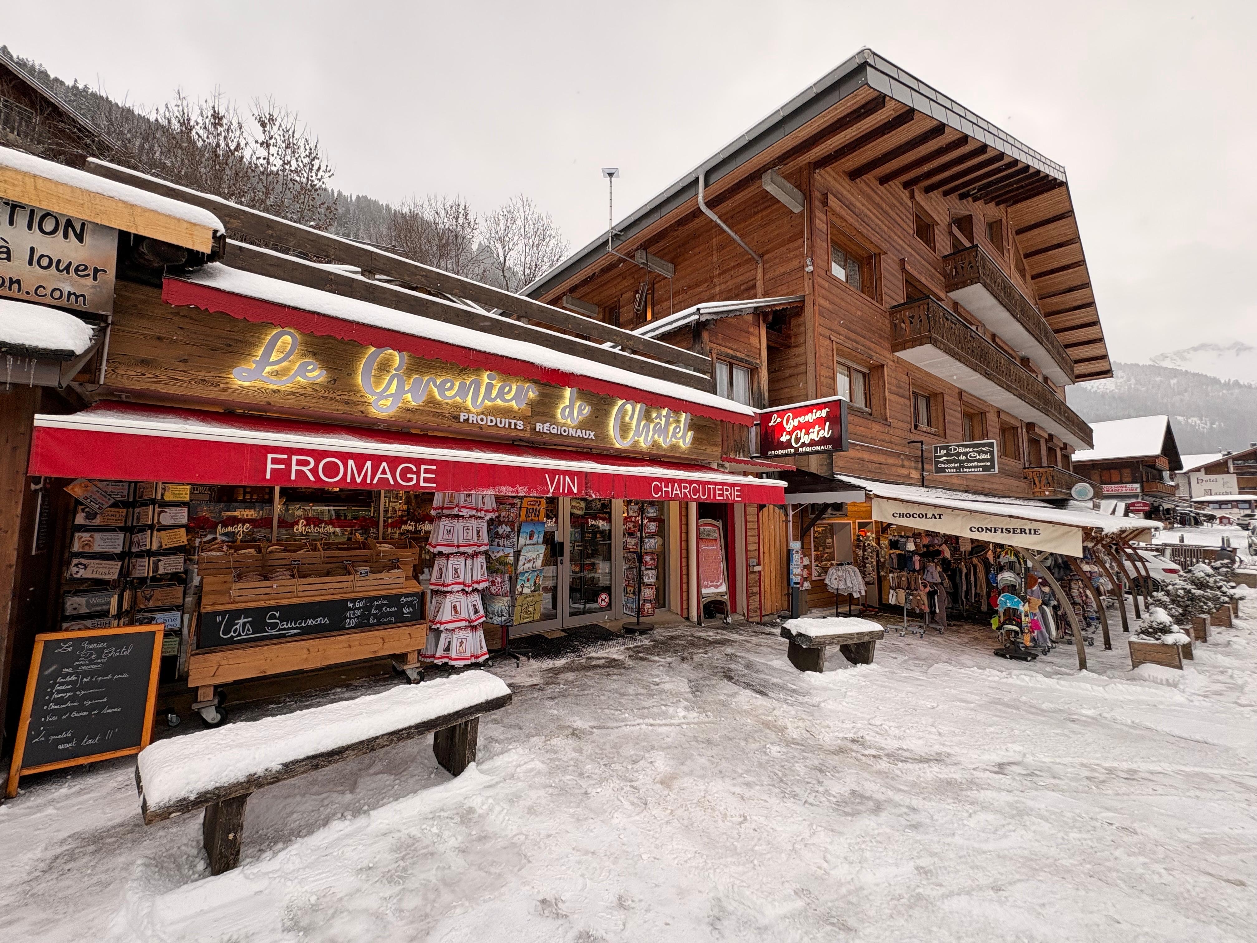 Le Grenier de Châtel | Shops and services