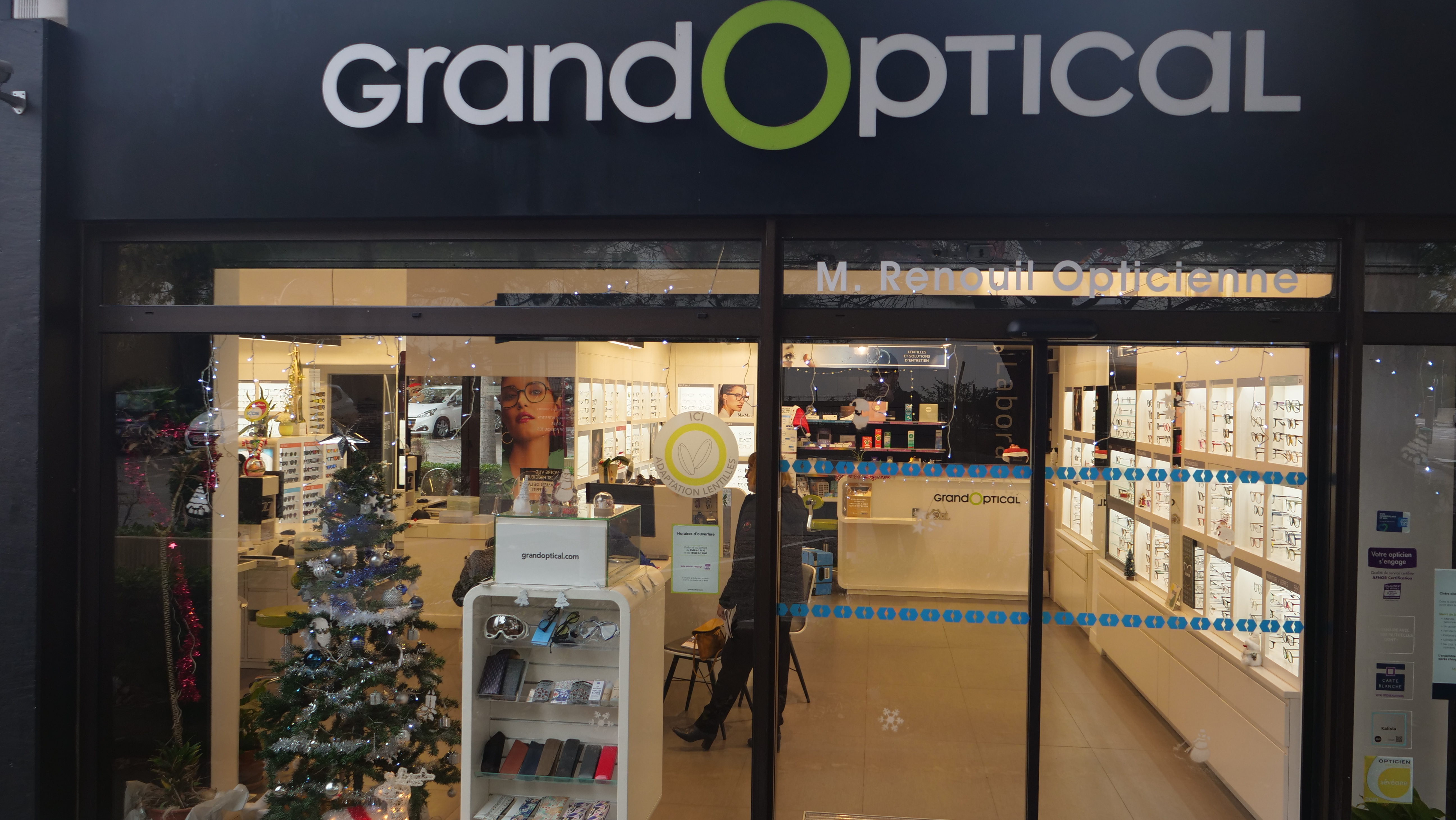 Grand optical | Shops and services