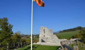 image Remains of Faucigny castle + services/activities/2573/18098287