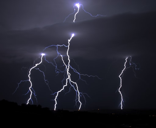 Lightning__283762193048_29_oegskz