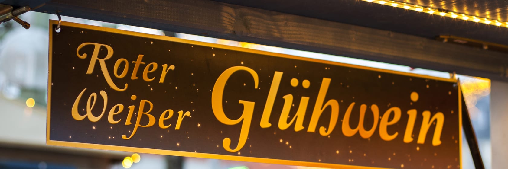 En skylt dr det str Roter Weiber Glhwein