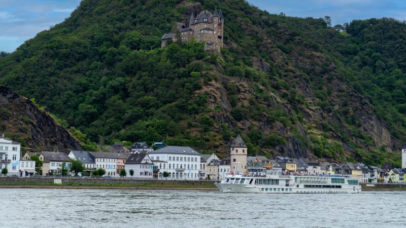 B�ttur p� s�genomspunna Rhen