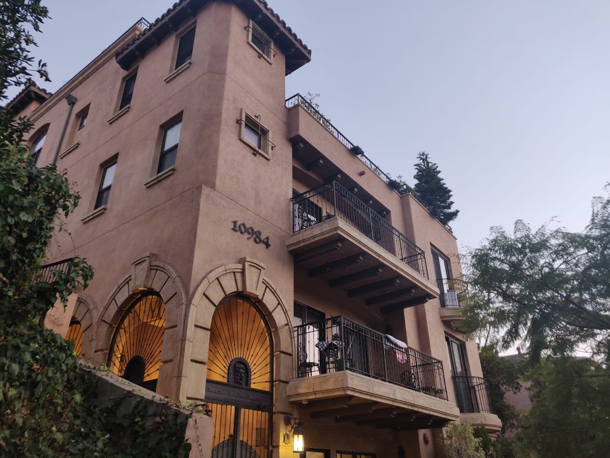 10984 Strathmore, ucla, 10984 Strathmore Drive, Los Angeles, CA 90024