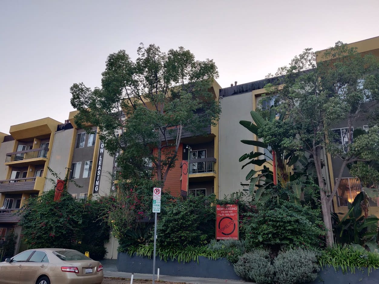 Kelton Towers, ucla, 515 Kelton Ave, Los Angeles, CA 90024, USA