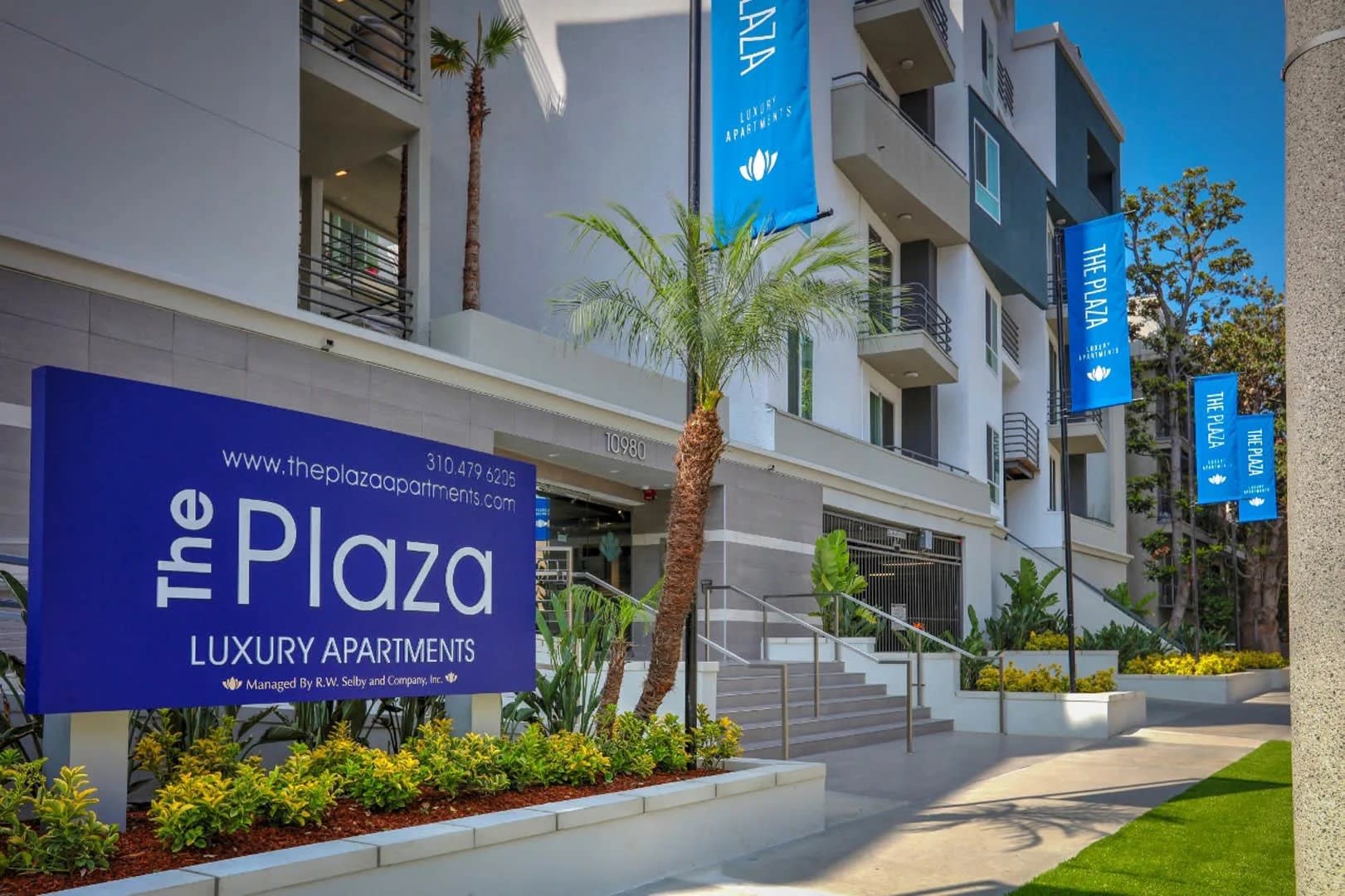 The Plaza, ucla, 10983 Wellworth Ave, Los Angeles, CA 90024