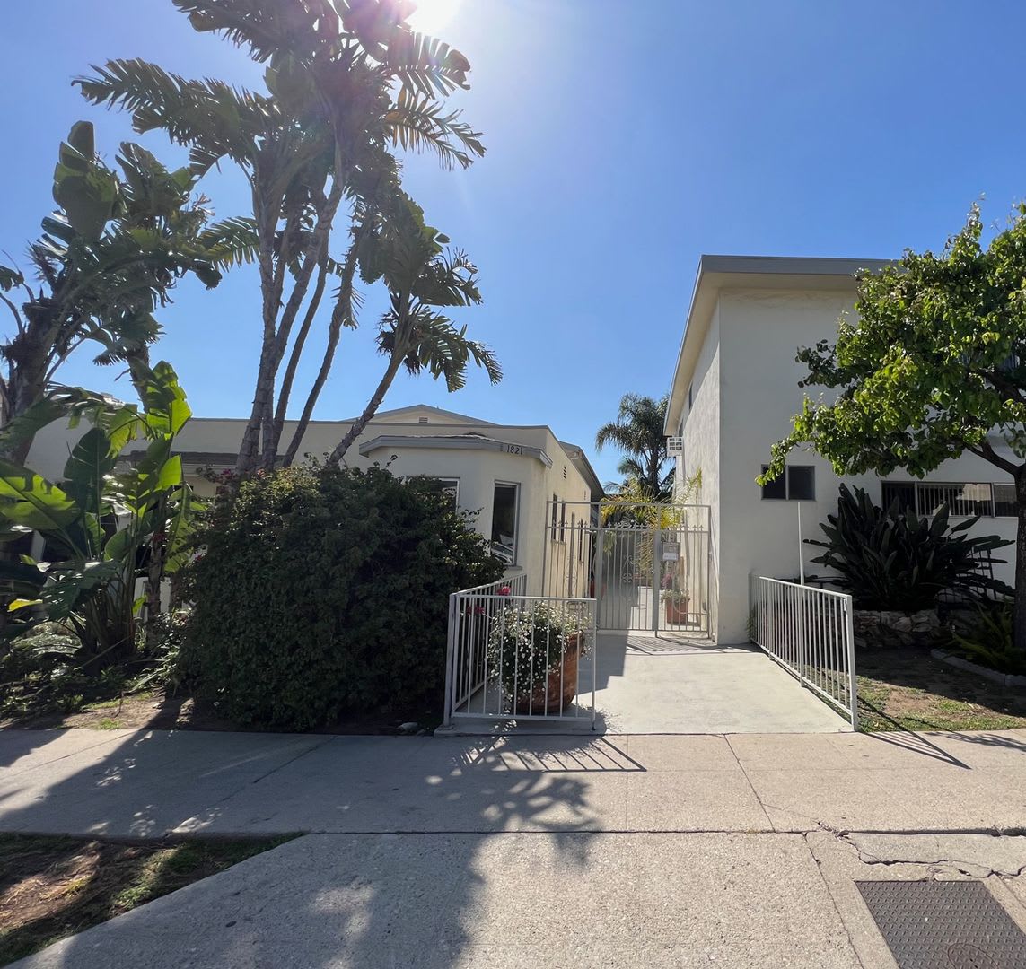 1817 Corinth, ucla, 1817 Corinth Ave, Los Angeles, CA 90025