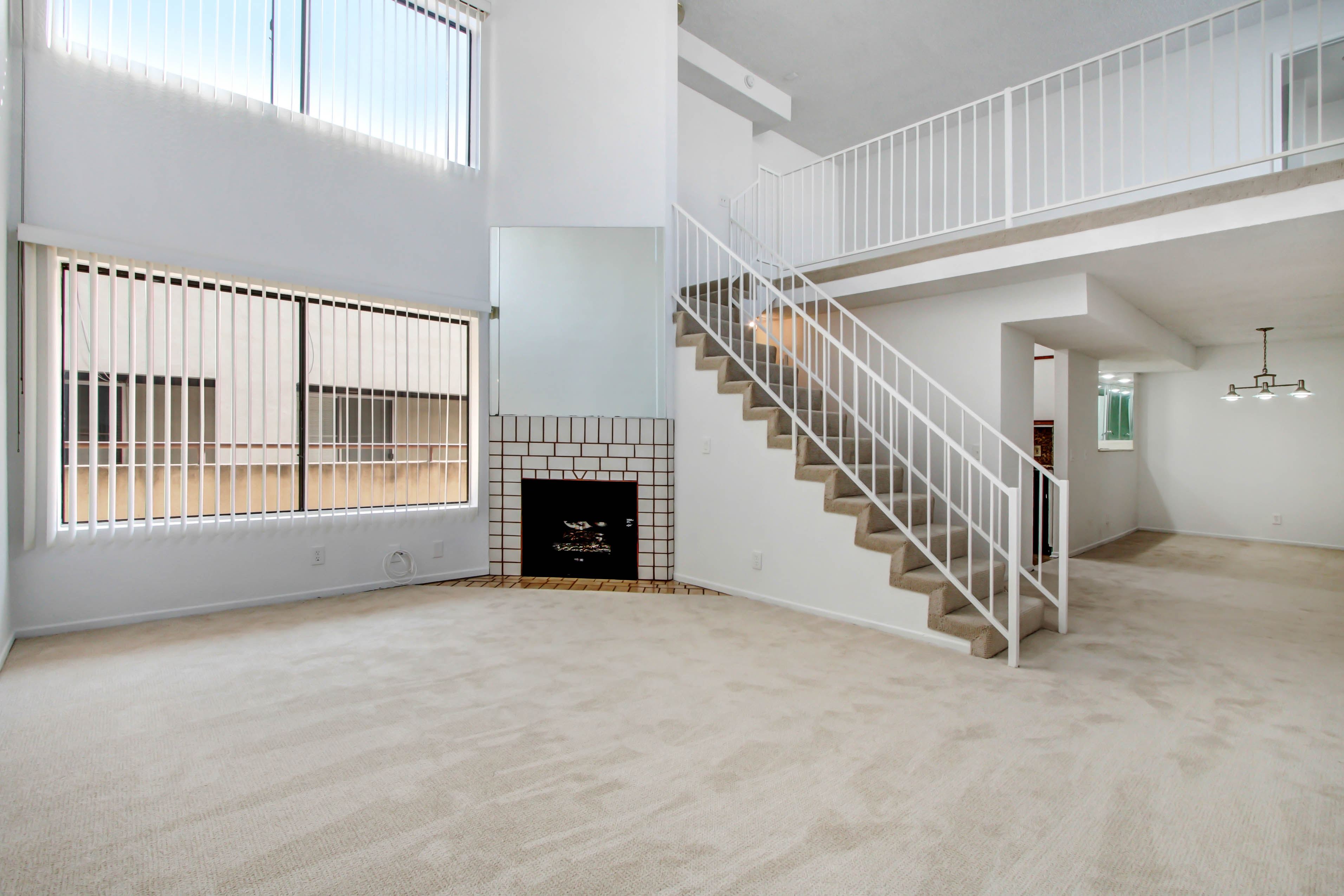 Spacious Westwood apartment with rooftop, ucla, 10604 Wilkins Ave, Los Angeles, CA 90024, USA
