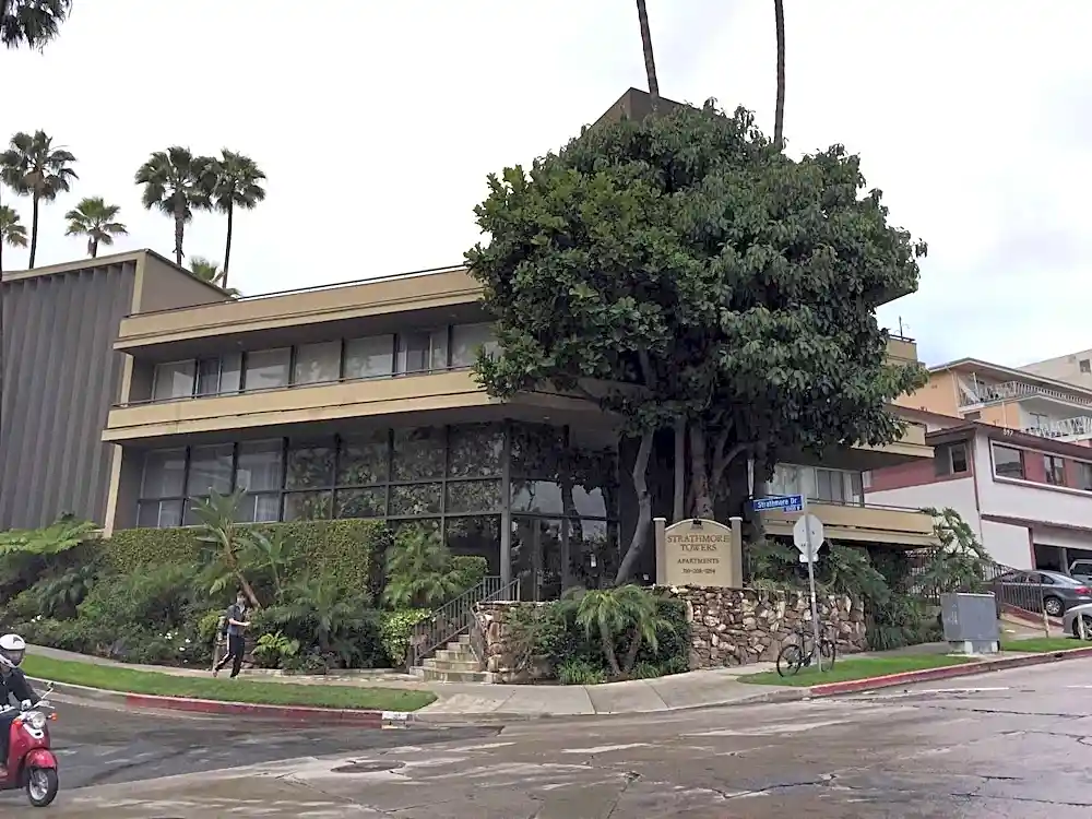 Strathmore Towers, ucla, 10941 Strathmore Dr, Los Angeles, CA 90024, USA