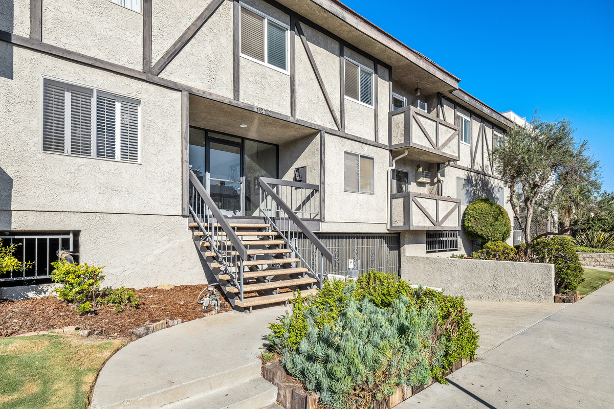 Sawtelle, ucla, 1914 Corinth Ave APT 207, Los Angeles, CA 90025, USA