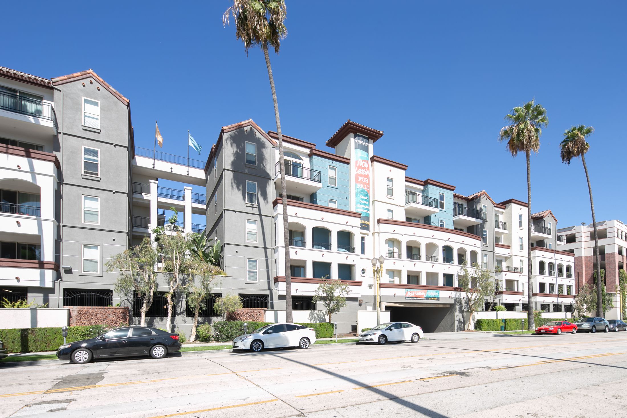 Tuscany Apartments, usc, 3770 S Figueroa St, Los Angeles, CA 90007, USA