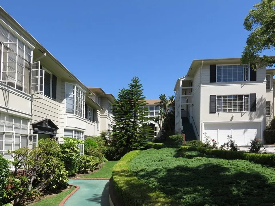 651-667 Midvale Ave, ucla, 651 Midvale Ave, Los Angeles, CA 90024, USA