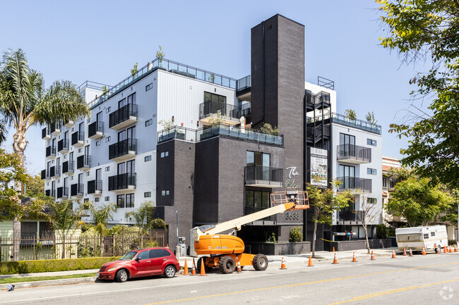 The Arden, ucla, 3638 Motor Ave, Los Angeles, CA 90034, USA