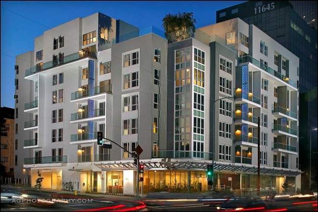 The BW by CLG, ucla, 1168 S Barrington Ave, Los Angeles, CA 90049, USA