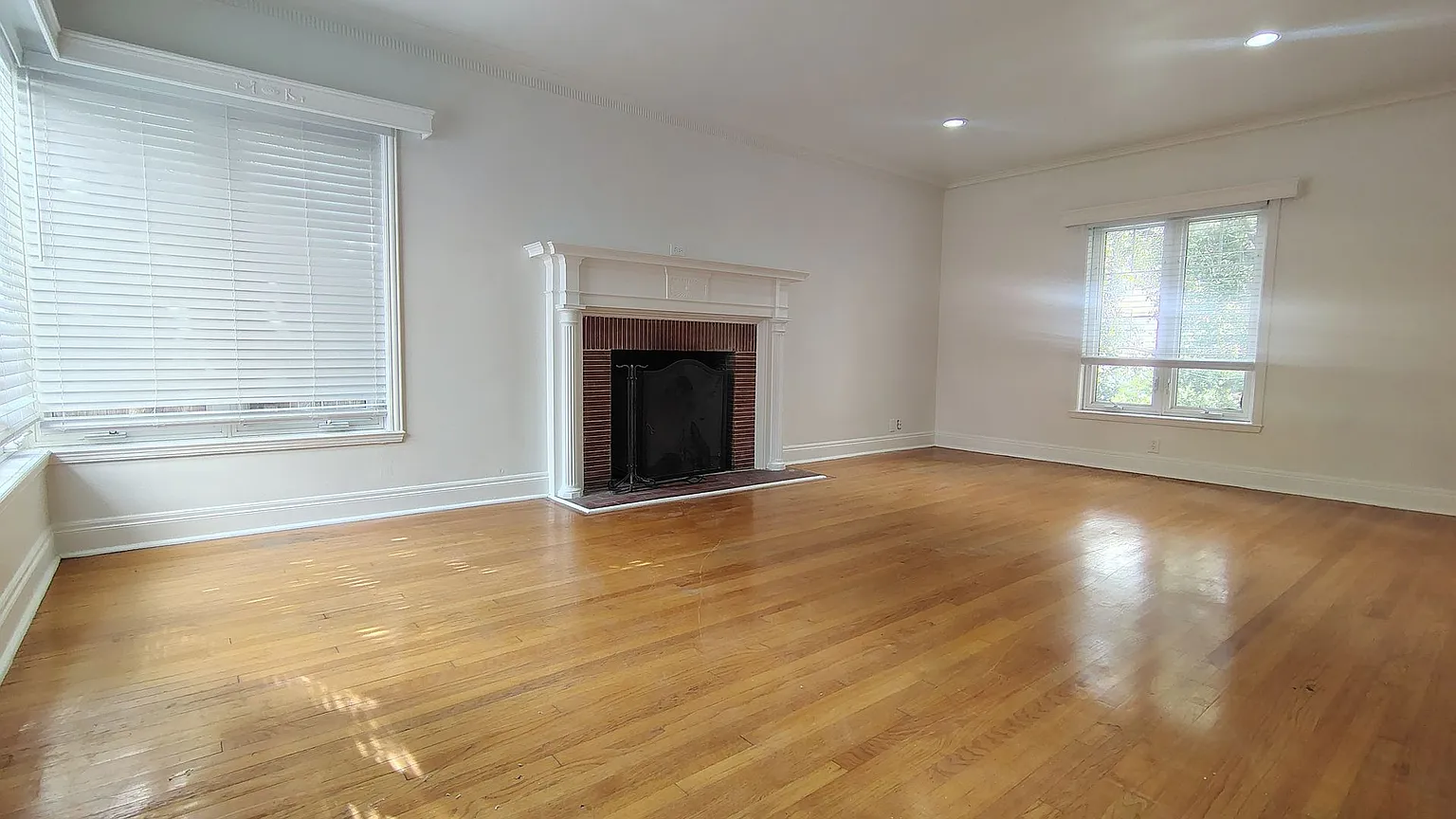 10974 Strathmore, ucla, 10974 Strathmore Dr, Los Angeles, CA 90024, USA