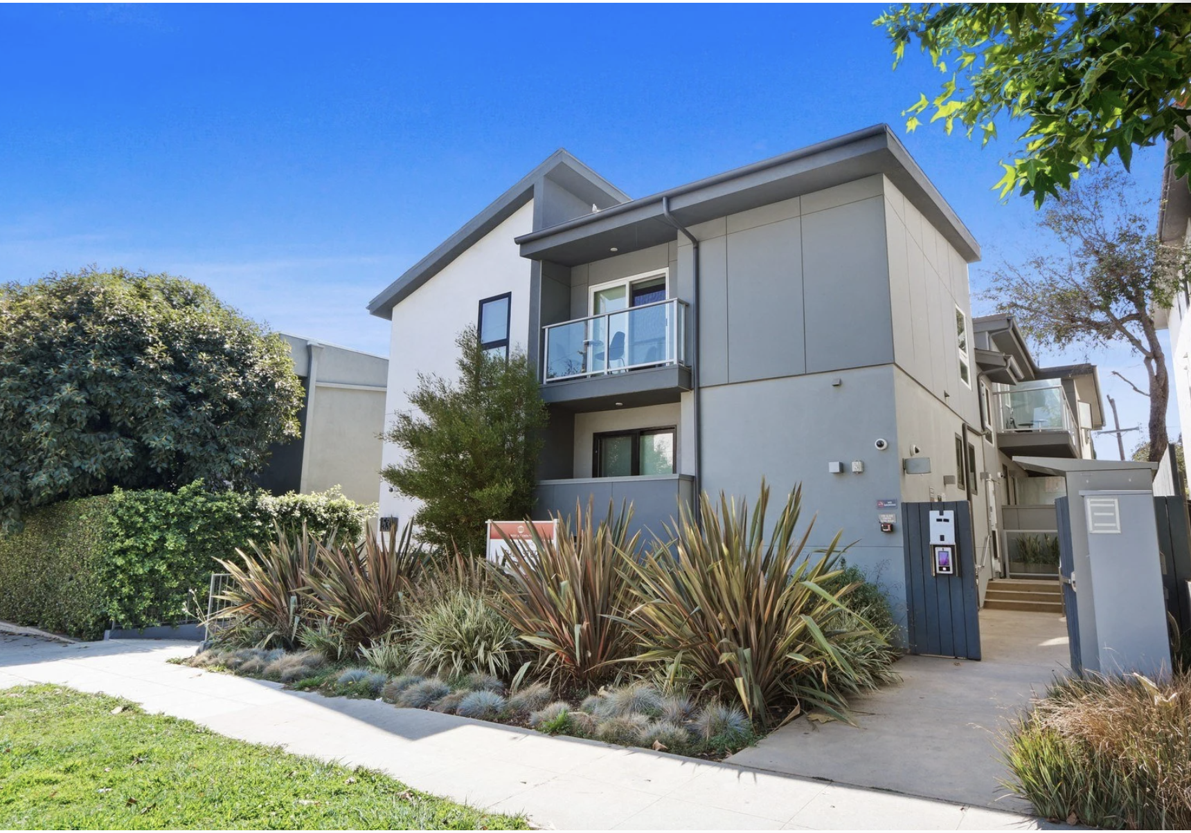 The Aster, ucla, 1533 Selby Ave, Los Angeles, CA 90024, USA
