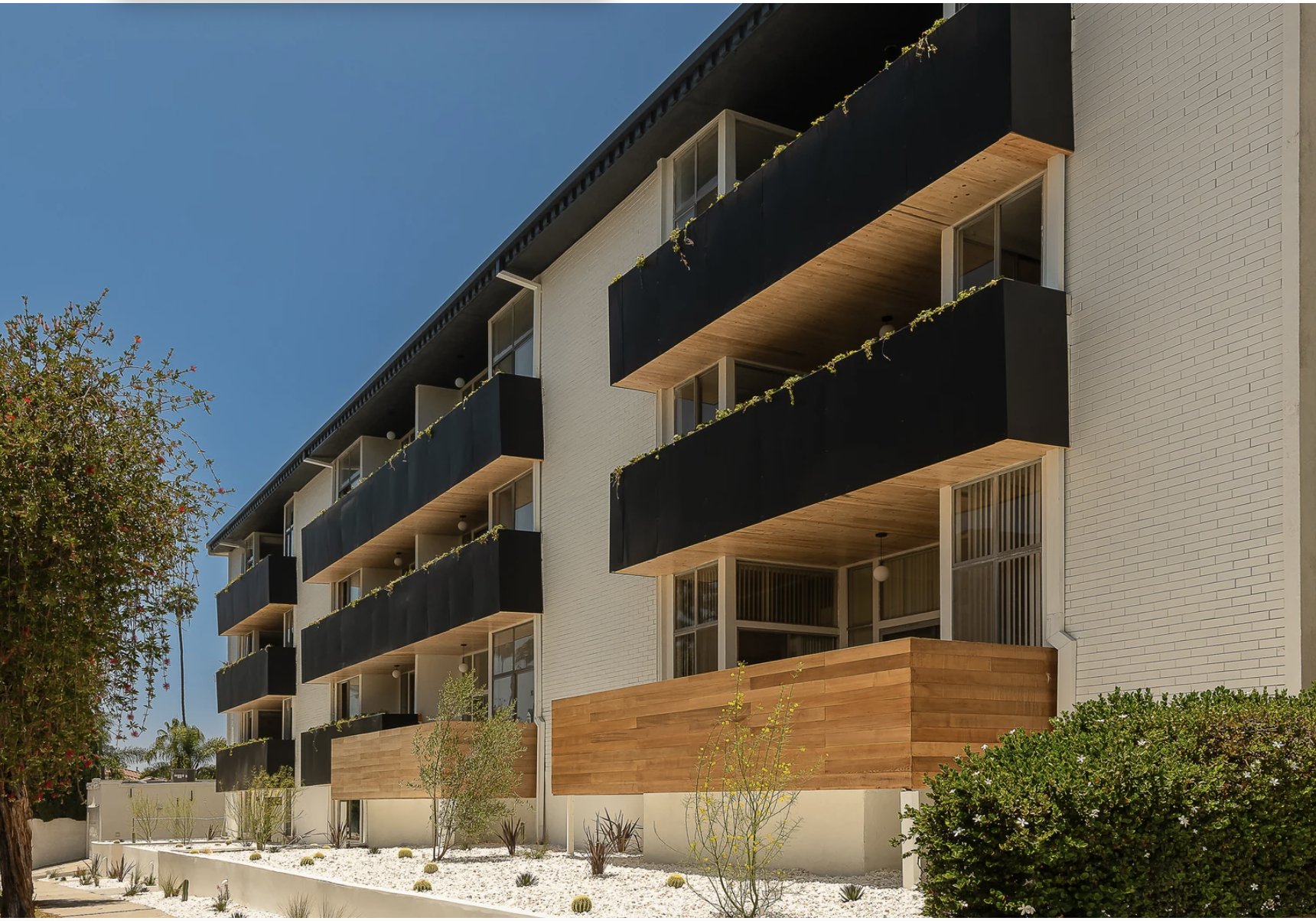 Kith + Kin, ucla, 11977 Kiowa Ave, Los Angeles, CA 90049, USA