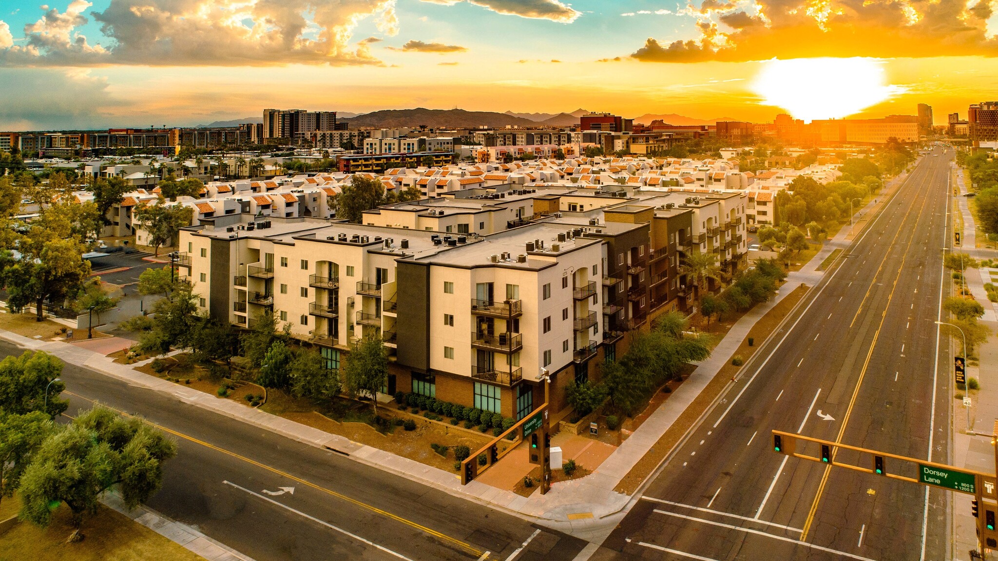 The Fredrick Tempe, asu, 1275 E University Dr, Tempe, AZ 85288, USA
