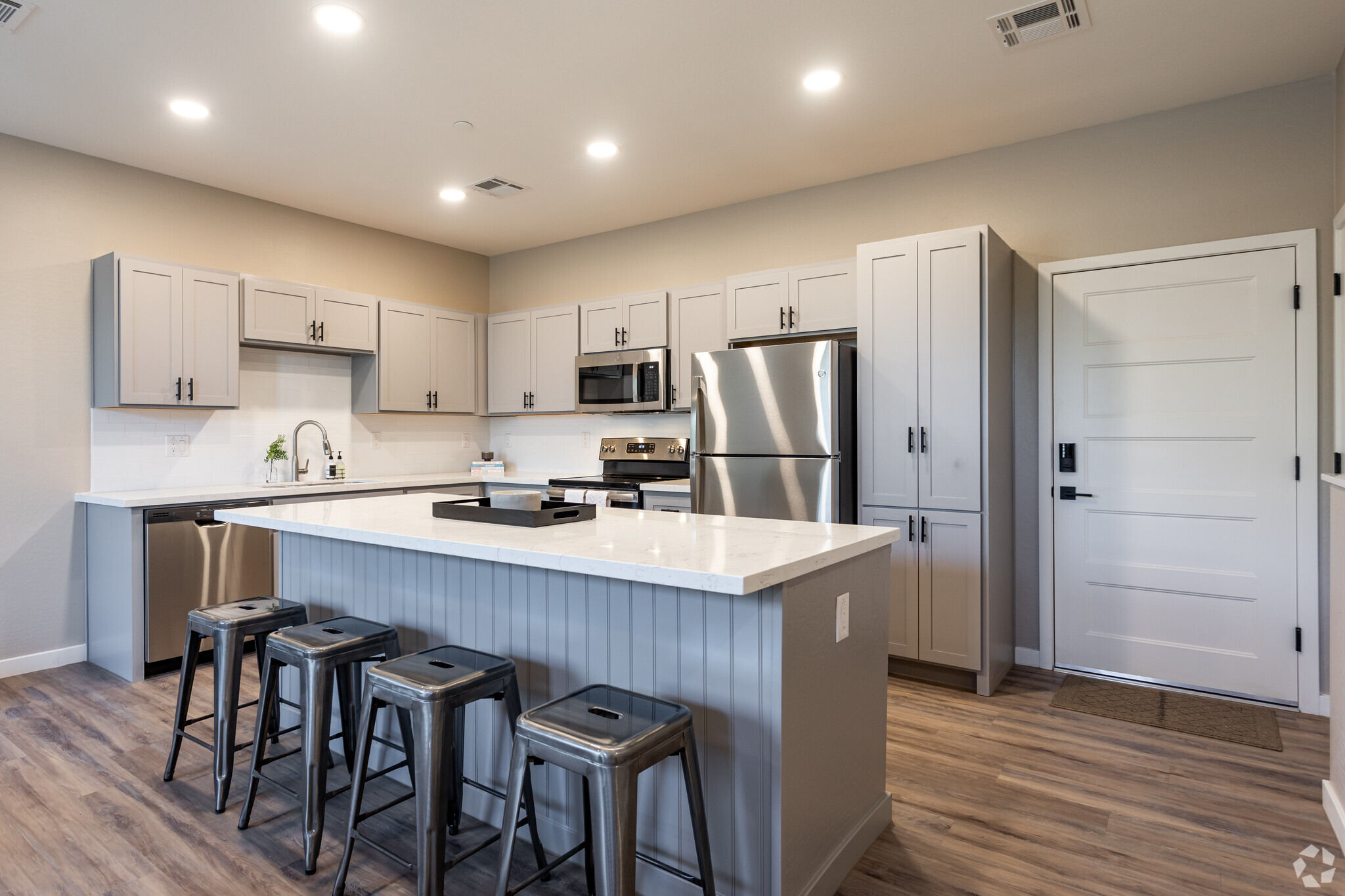 Lofts on 8th | Student Housing, asu, 1403 E 8th St, Tempe, AZ 85281, USA