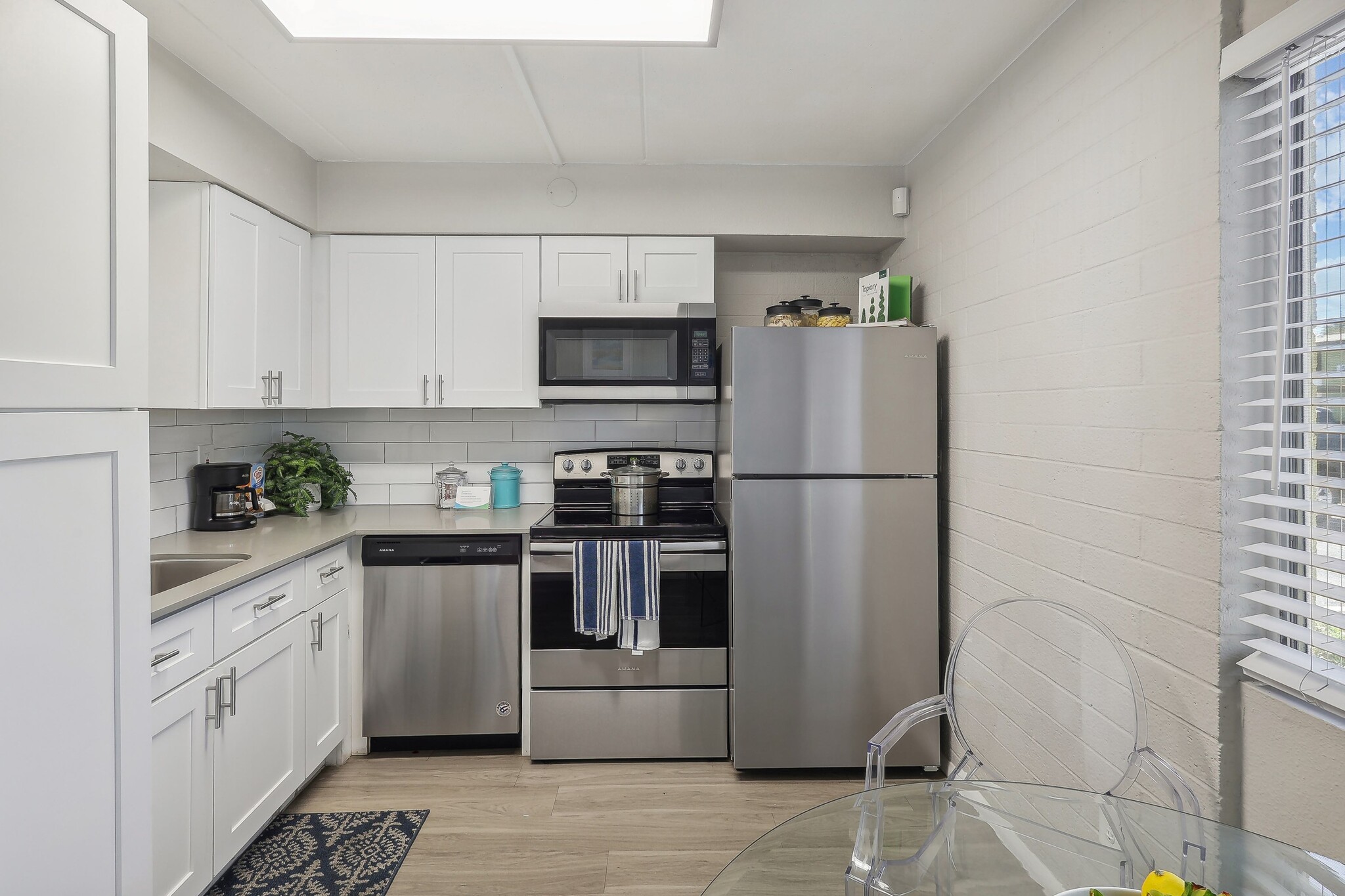 Westmount at Downtown Tempe, asu, 615 S Hardy Dr, Tempe, AZ 85281, USA